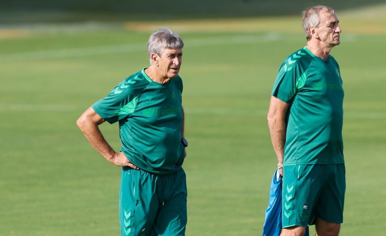 Pellegrini: “No entiendo la necesidad de jugar tres partidos esta semana” Pellegrini: “No entiendo la necesidad de jugar tres partidos esta semana”
