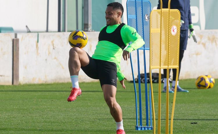 Vitor Roque: “En el Betis luchamos por Europa; en el Palmeiras, por títulos” Vitor Roque: “En el Betis luchamos por Europa; en el Palmeiras, por títulos”