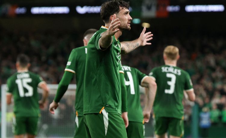 Moyes descartó a Parrott y el Betis se aprovechó Moyes descartó a Parrott y el Betis se aprovechó