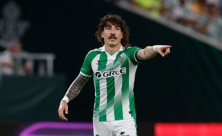 Bellerín: “¿Valles? Parece que ven poco los partidos del Betis» Bellerín: “¿Valles? Parece que ven poco los partidos del Betis»