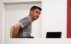 Míchel: “Cada punto es un sufrimiento; no miro la clasificación” Míchel: “Cada punto es un sufrimiento; no miro la clasificación”