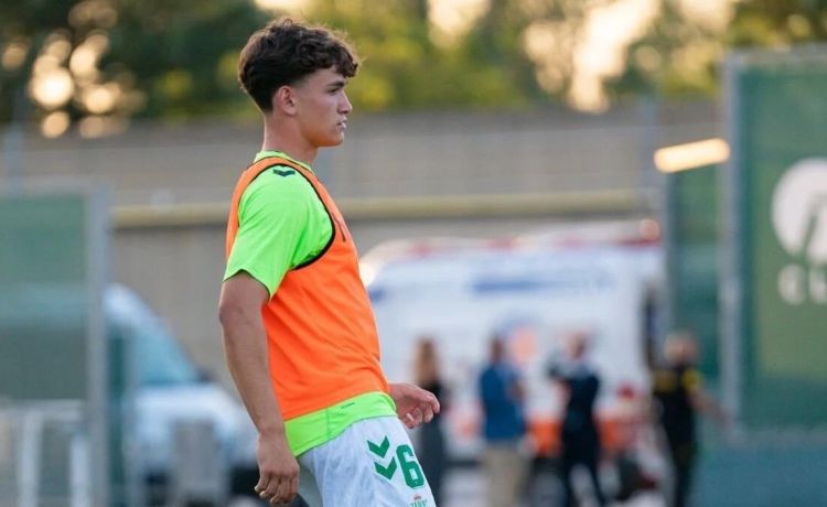 Mateo Flores, el chico que se fijaba en Dani Ceballos Mateo Flores, el chico que se fijaba en Dani Ceballos