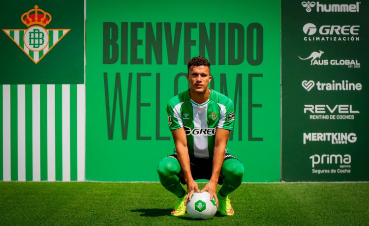 El fichaje más caro del Betis no debutará, al menos, hasta septiembre El fichaje más caro del Betis no debutará, al menos, hasta septiembre