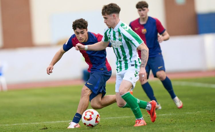 El Barcelona liquida al Betis y se cita con el Zaragoza en la final El Barcelona liquida al Betis y se cita con el Zaragoza en la final