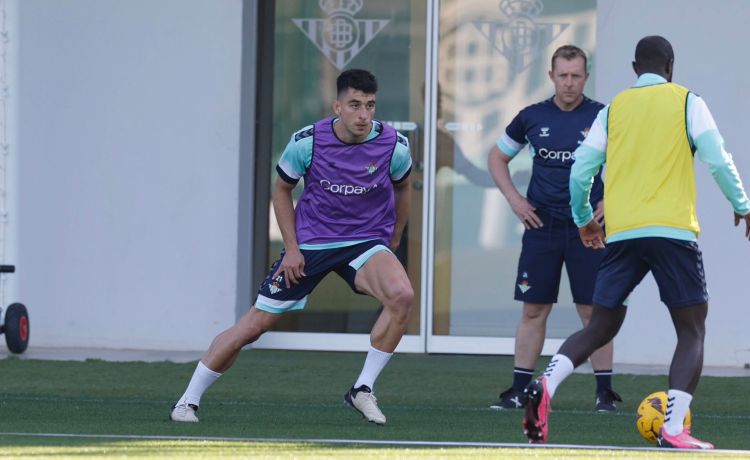 Marc Roca inicia su pretemporada Marc Roca inicia su pretemporada