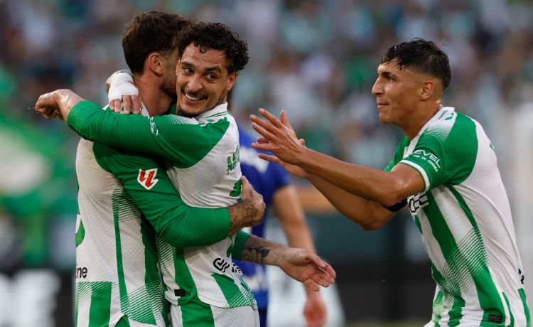 La prueba de los 11 días a fondo de armario del Betis La prueba de los 11 días a fondo de armario del Betis