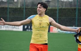 Paco Esteban, el ‘pichichi’ español al que se rifan en Europa Paco Esteban, el ‘pichichi’ español al que se rifan en Europa