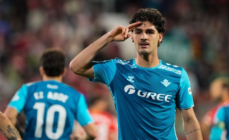 Manchester United sigue de cerca a Johnny Cardoso Manchester United sigue de cerca a Johnny Cardoso