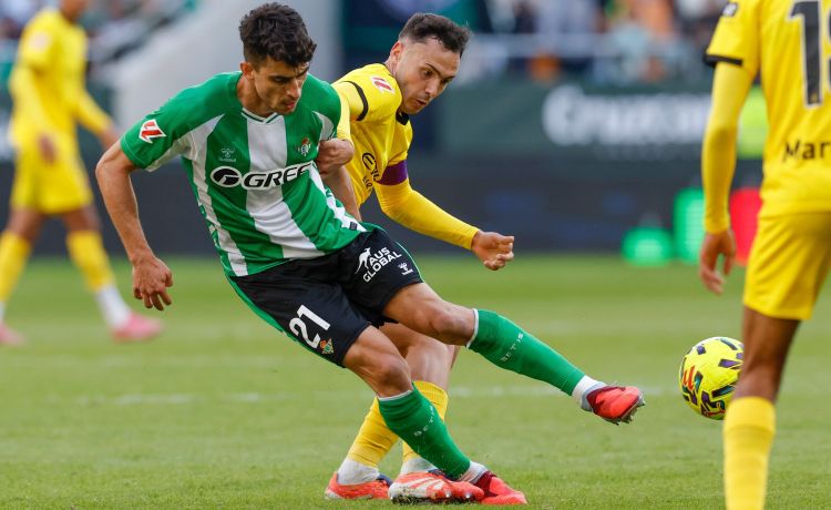 Arnau: “¿Penalti? conozco a Bartra, le dije que no se tire” Arnau: “¿Penalti? conozco a Bartra, le dije que no se tire”
