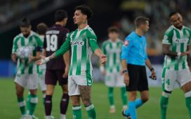 Antony denuncia un robo en su casa durante el Betis-Oporto Antony denuncia un robo en su casa durante el Betis-Oporto
