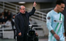 Benítez: “Si no marcamos, no aguantaremos la presión” Benítez: “Si no marcamos, no aguantaremos la presión”