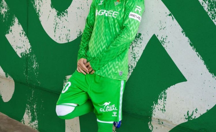El Betis presenta una camiseta especial para el derbi El Betis presenta una camiseta especial para el derbi