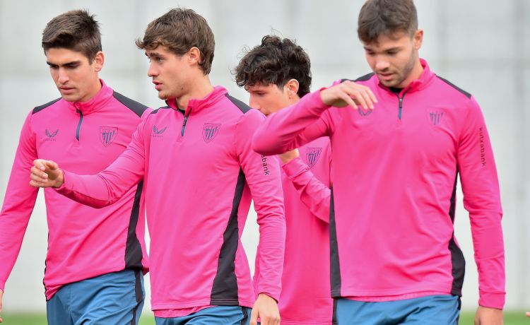 Rincón, por el lesionado Lekue, única novedad en la convocatoria del Athletic Rincón, por el lesionado Lekue, única novedad en la convocatoria del Athletic