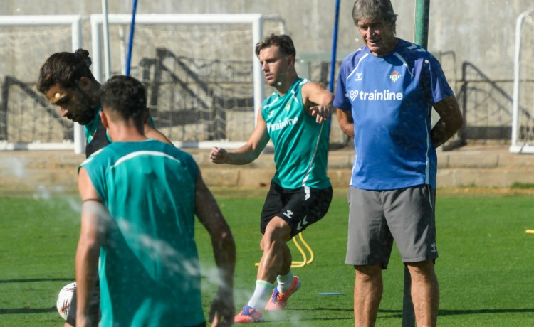 El calendario ‘ayuda’ a Pellegrini en el dilema con los internacionales El calendario ‘ayuda’ a Pellegrini en el dilema con los internacionales