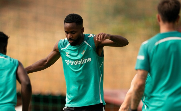 Bakambu vuelve a tiempo para visitar a su exequipo Bakambu vuelve a tiempo para visitar a su exequipo