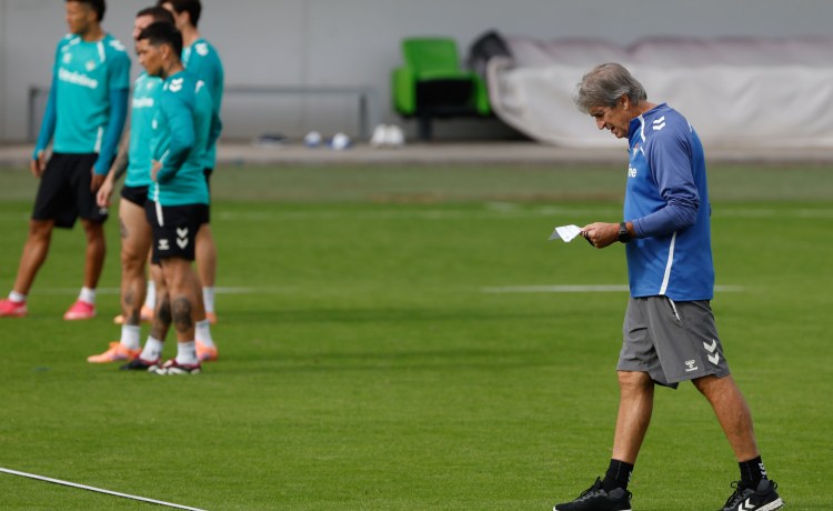 Pellegrini deja fuera de la lista para Valencia a Ricardo por precaución Pellegrini deja fuera de la lista para Valencia a Ricardo por precaución
