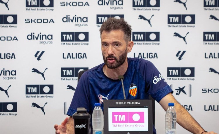 Corberán: «Hoy ni Mestalla ni el equipo se han rendido» Corberán: «Hoy ni Mestalla ni el equipo se han rendido»