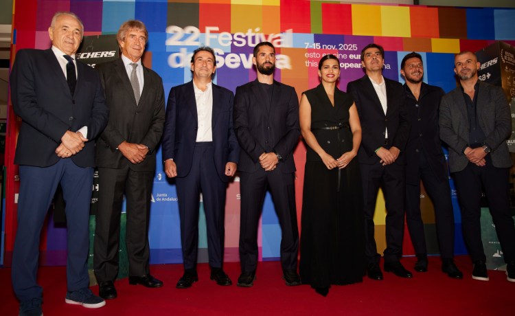 El Betis arropa a Isco en la proyección de su documental en Sevilla El Betis arropa a Isco en la proyección de su documental en Sevilla