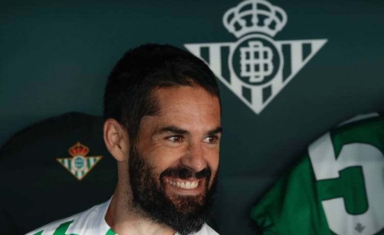 Isco y el anuncio de su renovación: «Se me han puesto los pelos de punta» Isco y el anuncio de su renovación: «Se me han puesto los pelos de punta»