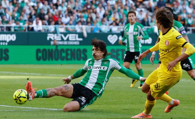 Pellegrini cita a Bellerín, Mawuli y Morante para viajar a Murcia Pellegrini cita a Bellerín, Mawuli y Morante para viajar a Murcia