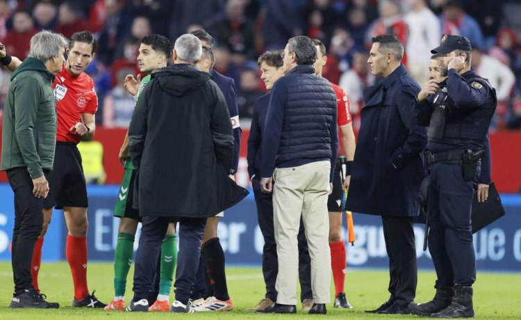 El derbi sevillano al descubierto: «Vamos a colocar a la Policía allí con los máximos refuerzos posibles…» El derbi sevillano al descubierto: «Vamos a colocar a la Policía allí con los máximos refuerzos posibles…»