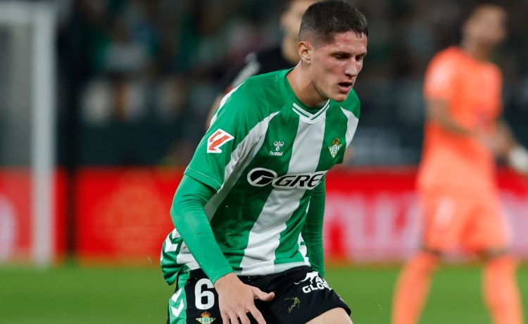 El Sporting de Portugal eleva su apuesta en la puja por Altimira El Sporting de Portugal eleva su apuesta en la puja por Altimira
