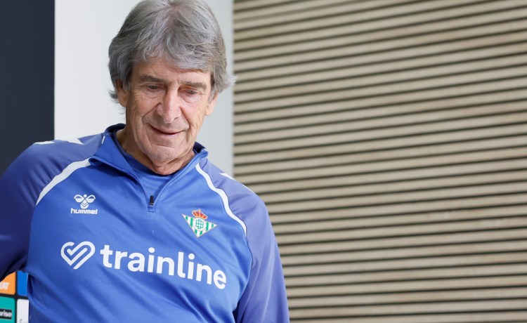 Pellegrini: «El Rayo está de manera extraña en la parte baja, pero viene de ganar 3-0 al Atlético» Pellegrini: «El Rayo está de manera extraña en la parte baja, pero viene de ganar 3-0 al Atlético»