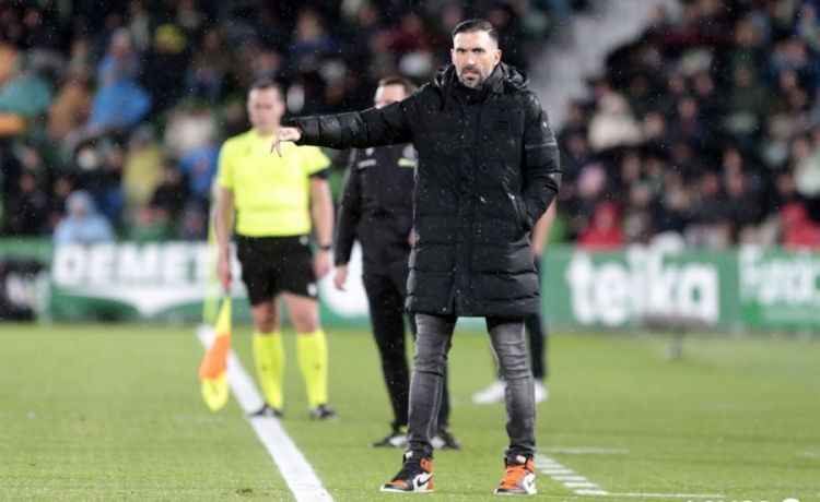 Cabreo en Elche con el arbitraje ante el Betis Cabreo en Elche con el arbitraje ante el Betis