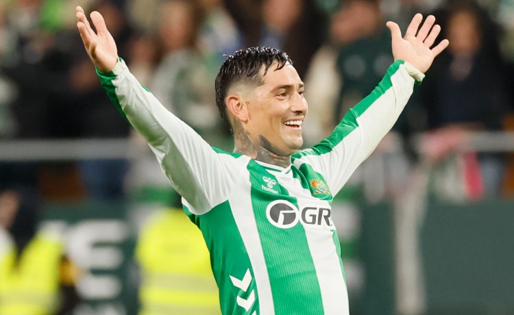 Chimy Ávila: «Me sacaré el peso de encima cuando gane algo con el Betis» Chimy Ávila: «Me sacaré el peso de encima cuando gane algo con el Betis»