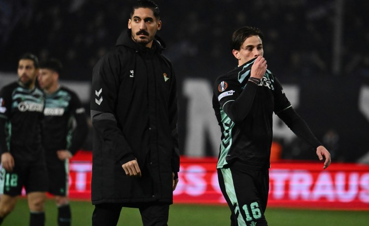 Valentín Gómez: «Cuesta sacar algo positivo del partido de hoy» Valentín Gómez: «Cuesta sacar algo positivo del partido de hoy»