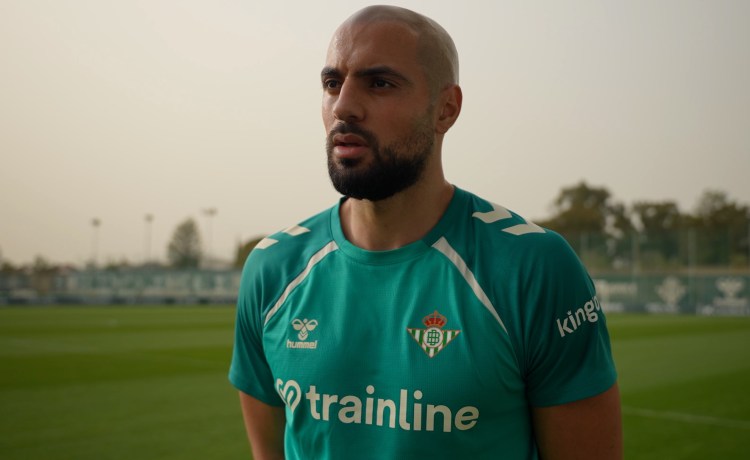 Amrabat: «No fue agradable ver que la gente dudara sobre mi compromiso» Amrabat: «No fue agradable ver que la gente dudara sobre mi compromiso»