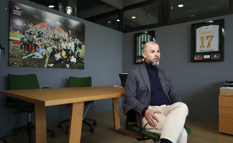 Manu Fajardo: «Ya tenemos posiciones claras que tenemos que reforzar para verano» Manu Fajardo: «Ya tenemos posiciones claras que tenemos que reforzar para verano»