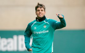 Lo Celso ya corre sobre el césped y da un paso más en su recuperación Lo Celso ya corre sobre el césped y da un paso más en su recuperación