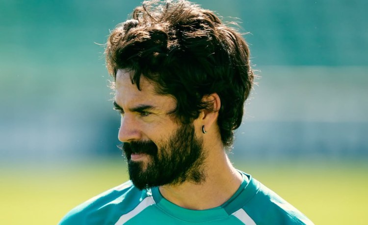 Isco vuelve al grupo cuatro meses y medio después de su lesión Isco vuelve al grupo cuatro meses y medio después de su lesión