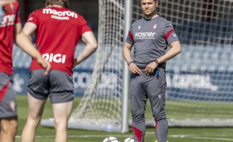 Alessio Lisci: «Parece que ir a Europa es fácil, pero en los últimos años hemos jugado una previa» Alessio Lisci: «Parece que ir a Europa es fácil, pero en los últimos años hemos jugado una previa»