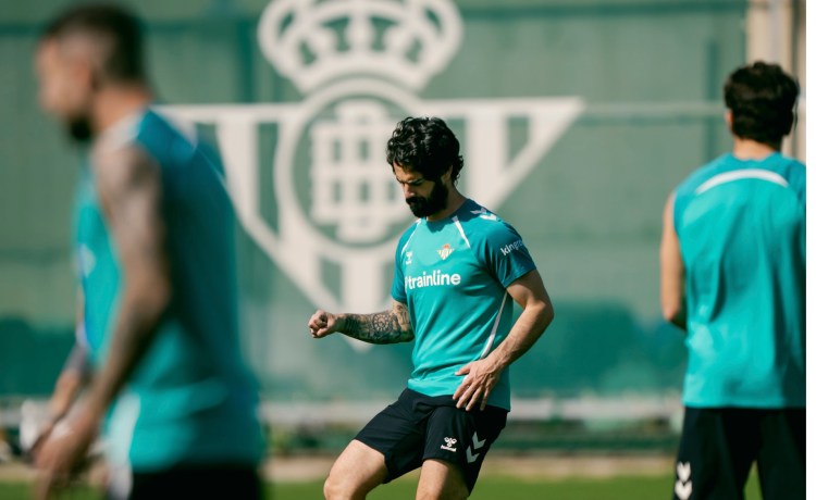 Isco sigue con el grupo en la última sesión de entrenamiento antes de recibir al Braga Isco sigue con el grupo en la última sesión de entrenamiento antes de recibir al Braga