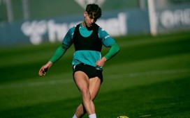 Ángel Ortiz regresa al grupo tras su lesión en el último entrenamiento antes de la visita a Montilivi Ángel Ortiz regresa al grupo tras su lesión en el último entrenamiento antes de la visita a Montilivi