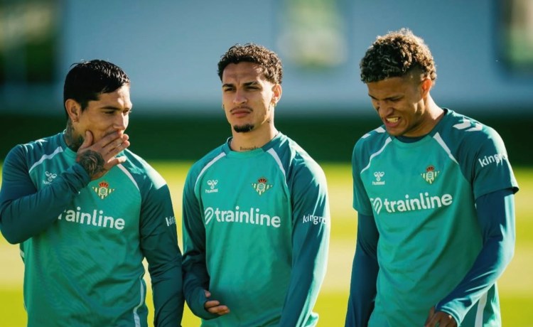 Diego Llorente y Antony, novedades en la lista frente al Real Madrid Diego Llorente y Antony, novedades en la lista frente al Real Madrid