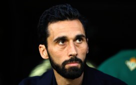 Arbeloa clama contra el arbitraje: «Los que tienen que decidir este tipo de situaciones no saben ni entienden» Arbeloa clama contra el arbitraje: «Los que tienen que decidir este tipo de situaciones no saben ni entienden»