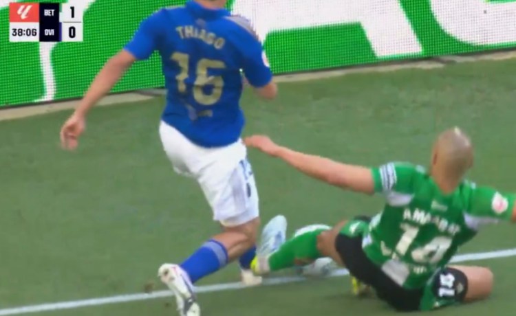 El CTA señala que Amrabat debió ser expulsado en el partido entre Betis y Oviedo de La Cartuja El CTA señala que Amrabat debió ser expulsado en el partido entre Betis y Oviedo de La Cartuja