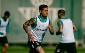 El Betis anticipará un año la salida del Chimy Ávila activando una cláusula incluida en su contrato El Betis anticipará un año la salida del Chimy Ávila activando una cláusula incluida en su contrato