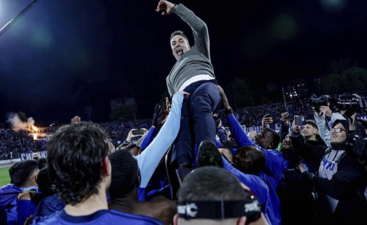 Julio Velázquez acaba con la ‘Armada Invencible’: «No es un título más, hemos roto una larga hegemonía» Julio Velázquez acaba con la ‘Armada Invencible’: «No es un título más, hemos roto una larga hegemonía»