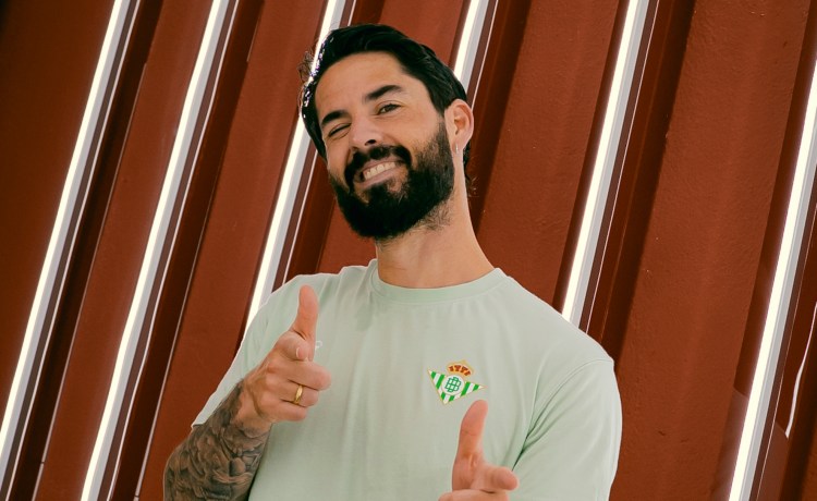 Isco Alarcón: «Todavía tengo cuerda para rato, vienen cosas ilusionantes» Isco Alarcón: «Todavía tengo cuerda para rato, vienen cosas ilusionantes»