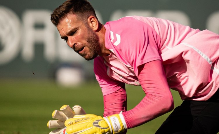 Pellegrini confirma que Adrián jugará mañana su último partido con el Betis Pellegrini confirma que Adrián jugará mañana su último partido con el Betis