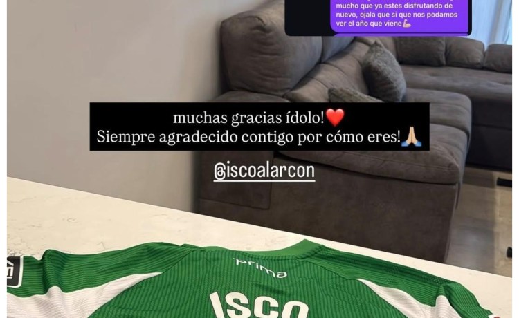 Isco y un regalo más que especial para Larrubia… el ‘mago’ de Segunda Isco y un regalo más que especial para Larrubia… el ‘mago’ de Segunda