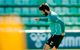 Isco retrasa sus vacaciones para seguir avanzando en su recuperación Isco retrasa sus vacaciones para seguir avanzando en su recuperación