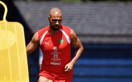 Amrabat rescinde su contrato con Fenerbahçe mientras Pellegrini sigue esperando un pivote Amrabat rescinde su contrato con Fenerbahçe mientras Pellegrini sigue esperando un pivote