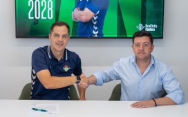 Dani Fragoso se gana dos años al frente del Betis Deportivo Dani Fragoso se gana dos años al frente del Betis Deportivo
