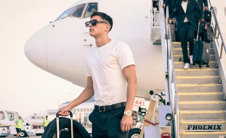 Facundo Bernal llega mañana a España para firmar con el Betis Facundo Bernal llega mañana a España para firmar con el Betis