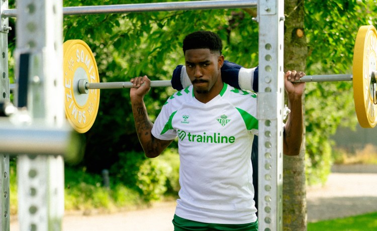 Junior hace autocrítica: «No fue una buena temporada para mí y en el club de mi vida, duele aún más» Junior hace autocrítica: «No fue una buena temporada para mí y en el club de mi vida, duele aún más»